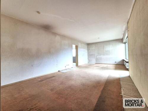 Wohn & Essbereich - 3 Zimmer Etagenwohnung zum Kaufen in Traunreut