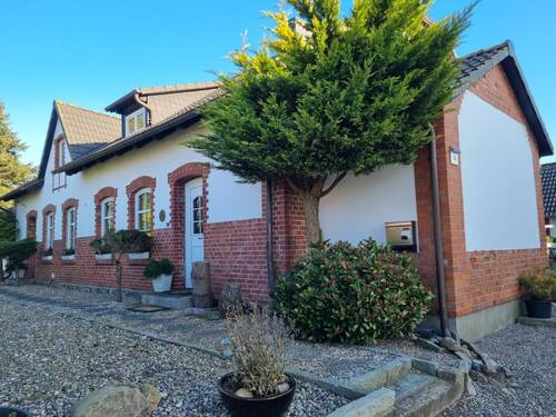 Wohnhaus - 
