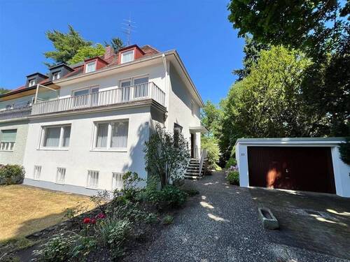 Hausansicht - 6 Zimmer Doppelhaushälfte zum Kaufen in Nürnberg