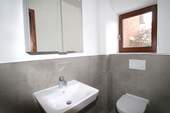 Gäste-WC mit Tageslicht im EG - 