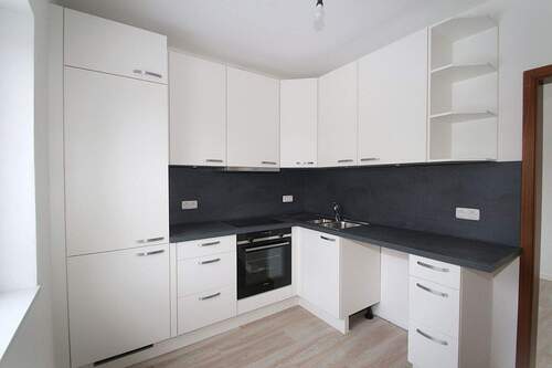 Die neu eingebaute Einbauküche - 