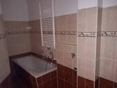 Badezimmer - Musterfoto - Etagenwohnung mit 57,00 m² in Riesa zur Miete
