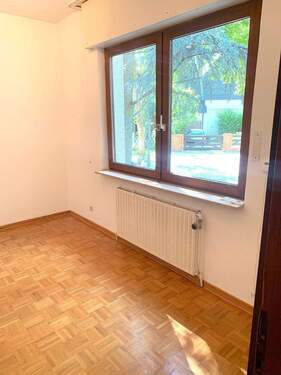 weiteres Schlafzimmer.jpeg - 