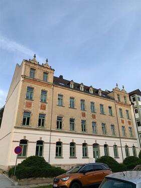 Hausansicht - 2 Zimmer Etagenwohnung zur Miete in Chemnitz