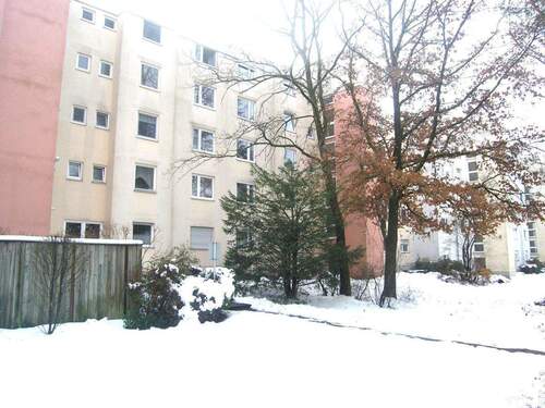 Ansicht Ost - 3 Zimmer Etagenwohnung in Röthenbach