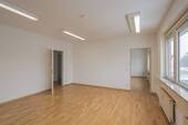 Büro Frontseite - 4 Zimmer Büro in Wustermark