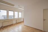 Büro Hofseite mit Abstellraum - 
