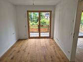 Schlafzimmer mit Balkonzugang - 