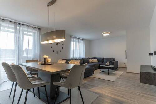 Wohnzimmer - Vollständig renovierte 110m² große Eigentumswohnung in ruhiger Lage nahe der Hagener City!