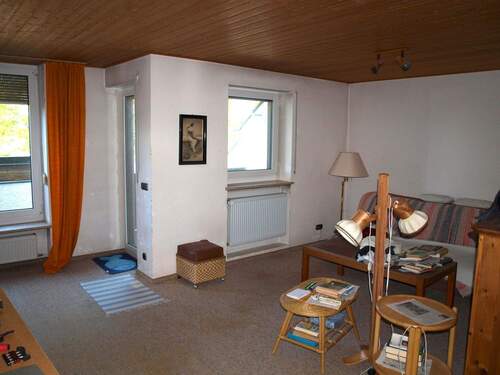 Teilansicht Wohnzimmer - Reihenendhaus mit 146,60 m&sup2; in Landshut zum Kaufen