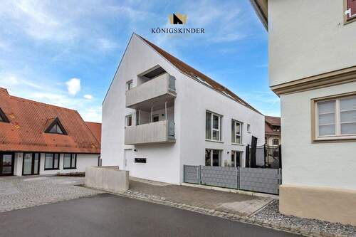 Aussen_1 - 4 Zimmer Etagenwohnung zum Kaufen in Mönsheim