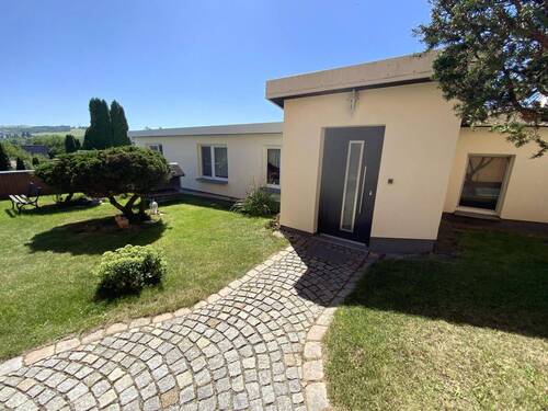 Nebengebäude mit Ferienwohnung - 