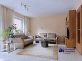Wohn- Esszimmer mit direkten Zugang z. Küche - 