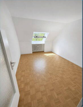 Schlafzimmer - 3 Zimmer Etagenwohnung zum Kaufen in Würzburg