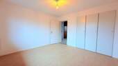 Zimmer mit Einbauschrank - 