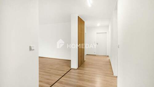 Flur 2 - 3 Zimmer Etagenwohnung in Frankfurt am Main