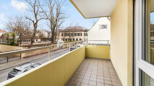 Balkon 1 - Etagenwohnung mit 102,00 m&sup2; in Frankfurt am Main zum Kaufen