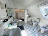 Badezimmer - Mehrfamilienhaus, Wohnhaus mit 328,00 m² in Friedberg zum Kaufen