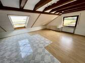 Zimmer - 1 Zimmer Etagenwohnung in Würzburg / Versbach