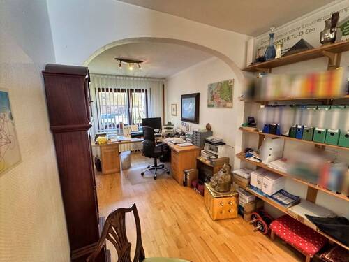 Erstes Büro - Einfamilienhaus mit 168,00 m&sup2; in Achim zum Kaufen