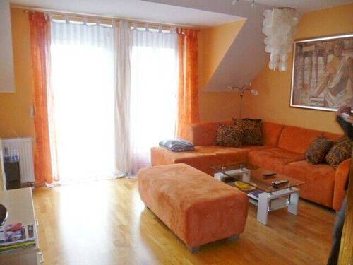 Wohnen - Etagenwohnung mit 71,00 m&sup2; in Roth zur Miete