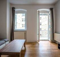 Großzügige, renovierte Altbauwohnung mit großem Balkon im begehrten Samariterkiez. - Berlin Friedrichshain