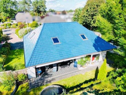 Luftbild - 6 Zimmer Einfamilienhaus in Hambühren