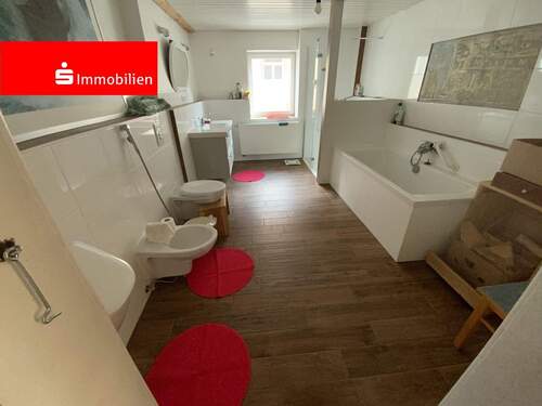 OG - Bad - Saniertes Bauernhaus mit großer Scheune