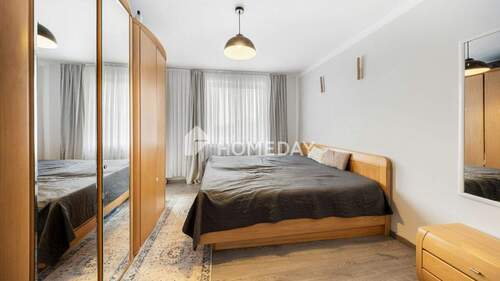 Elternschlafzimmer 1 - 