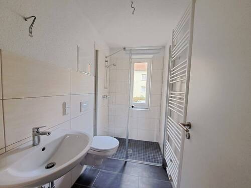 Bad (EG) - Etagenwohnung mit 82,90 m&sup2; in Magdeburg zur Miete