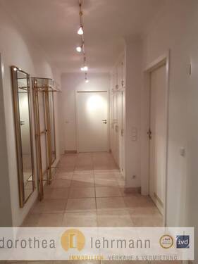 Flurblick in der Wohnung - 