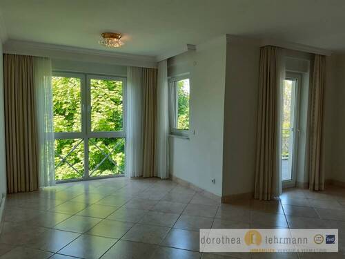 Großzügiges Schlafzimmer - 