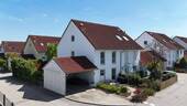 Hausansicht - 5 Zimmer Doppelhaushälfte zum Kaufen in Essenbach