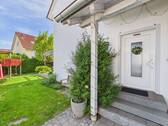 Eingang - 5 Zimmer Doppelhaushälfte in Essenbach