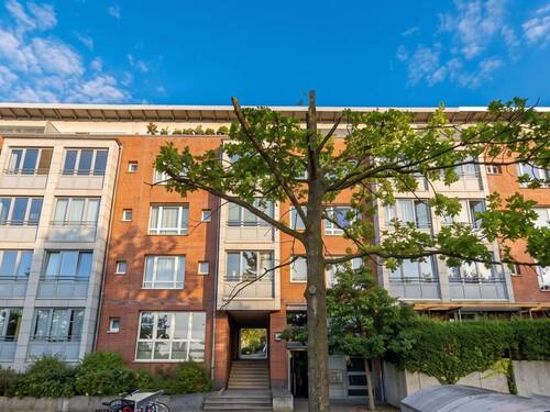 Titelbild - In Renovierung: Familiengerechte 3-Zimmer-Wohnung mit Wintergarten in Hannover