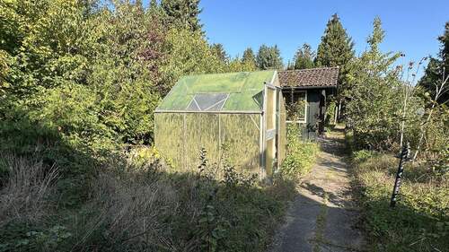 Wege durch den mittleren Gartenbereich - 