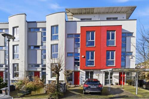 Frontansicht Mitte - 5 Zimmer Einfamilienhaus in Köln