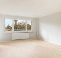 Modernisierte 2-Zimmer-Wohnung mit BALKON und EBK in Berlin-Lichterfelde