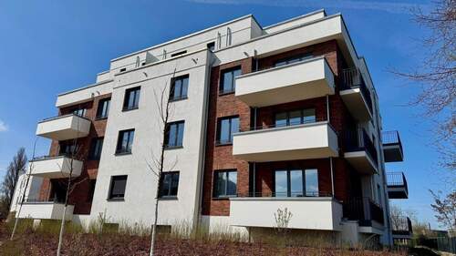 Hausansicht - Etagenwohnung mit 104,80 m&sup2; in Berlin zur Miete