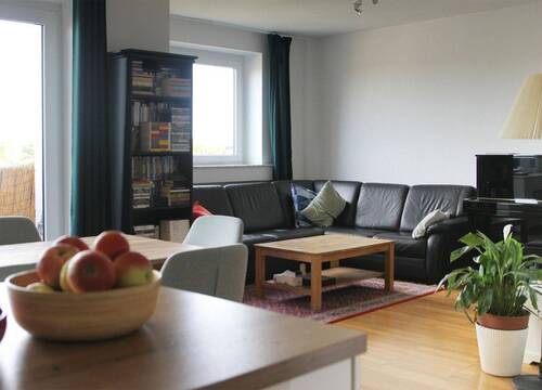 Wohnzimmer - 4 Zimmer Etagenwohnung zum Kaufen in Düsseldorf