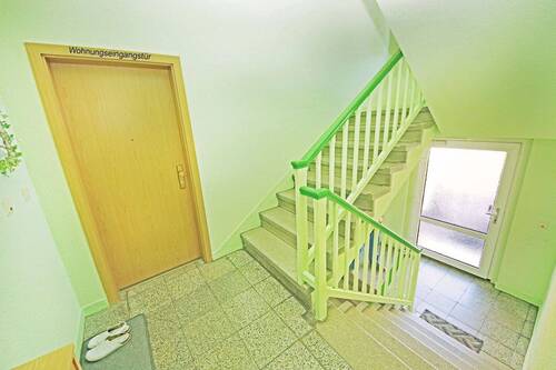 Treppenhaus - 3 Zimmer Etagenwohnung zum Kaufen in Dessau-Roßlau