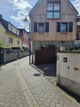 Weg vom Rhein zum Haus - ruhige Sstraße im Zentrum - 