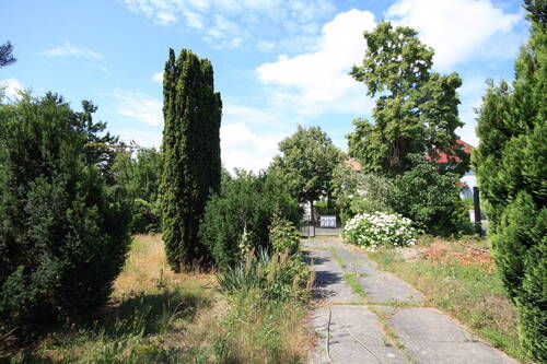 Grundstück - Attraktiver Baugrund in Falkensee-Finkenkrug (ca. 24m Straßenfront) mit Altbestand