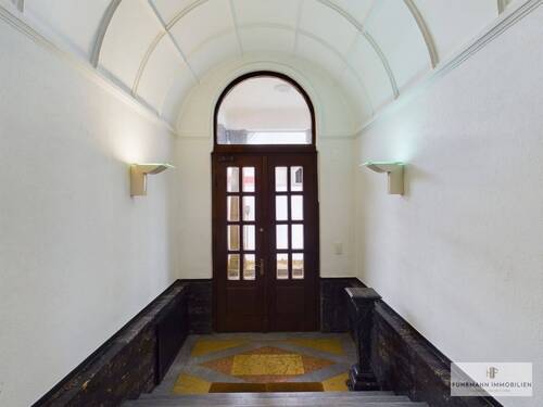 Entrée - Baudenkmal von 1908 am Staden: Bildschöne Gewerbeeinheit mit ca. 270 m² zur Miete