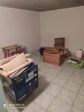 Großer Keller unter Wohnzimmer - 