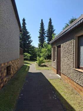 Durchgang zum Garten - 