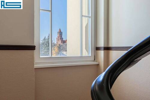 Vom Treppenhaus einen lick augf das Rathaus Schmagendorf - 