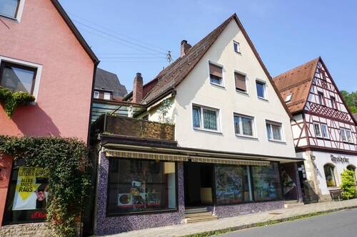 Ansicht - Wohnen, arbeiten, vermieten - alles in einem! Wohn- und Geschäftshaus in Waischenfeld