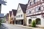 Ansicht - 5 Zimmer Mehrfamilienhaus, Wohnhaus in Waischenfeld