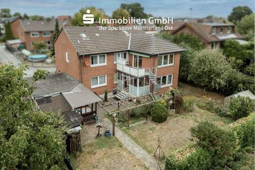 Vogelperspektive - 6 Zimmer Mehrfamilienhaus, Wohnhaus zum Kaufen in Wadersloh